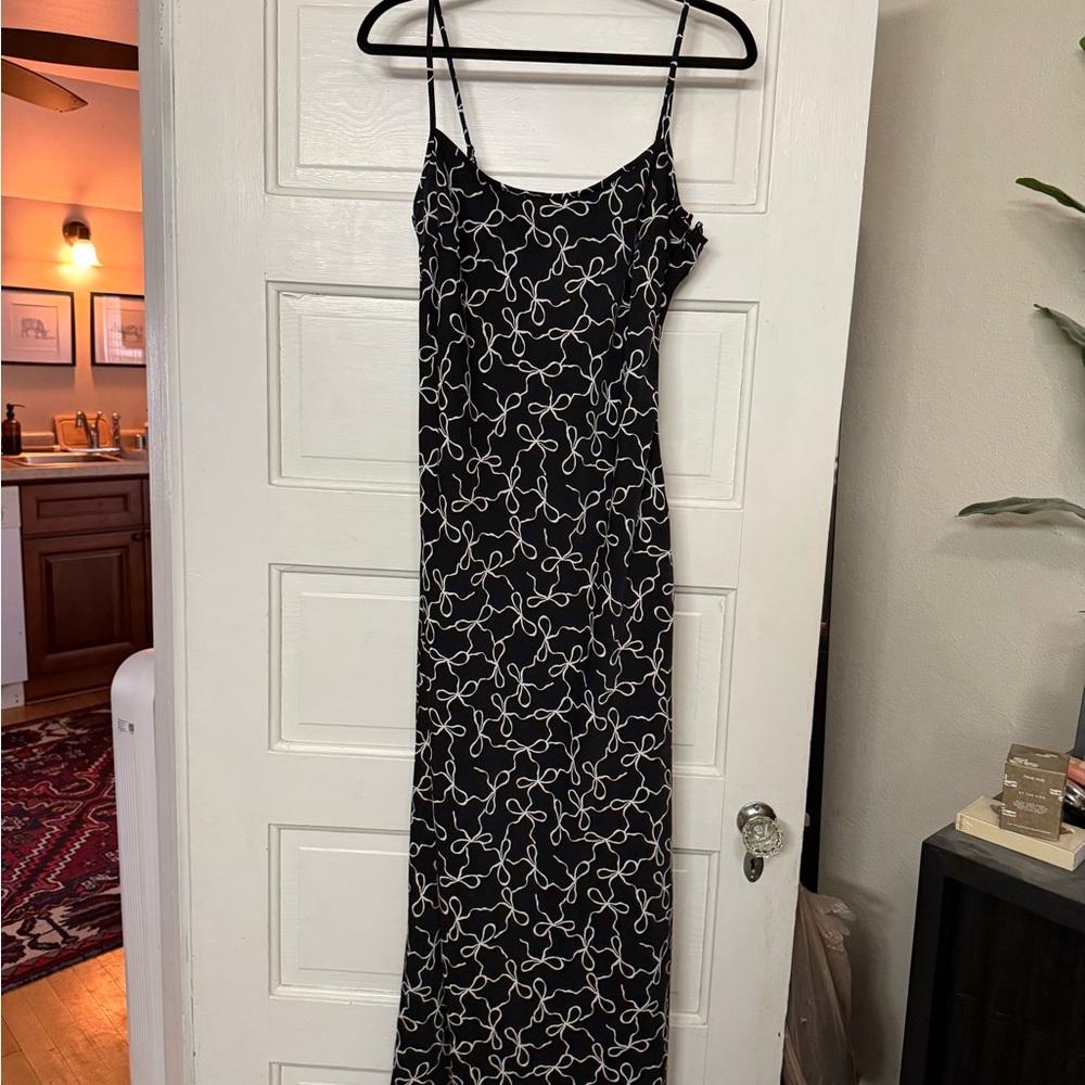 Abercrombie & Fitch Black and White Maxi Dress